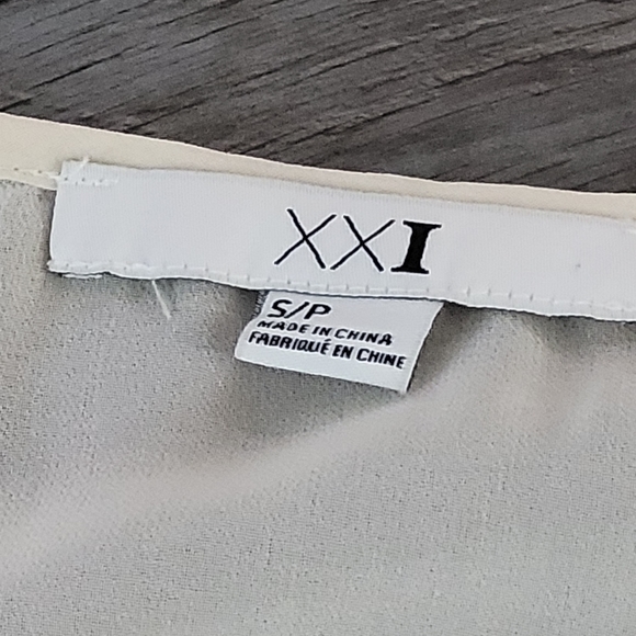 Woman's boho blouse - Picture 6 of 7